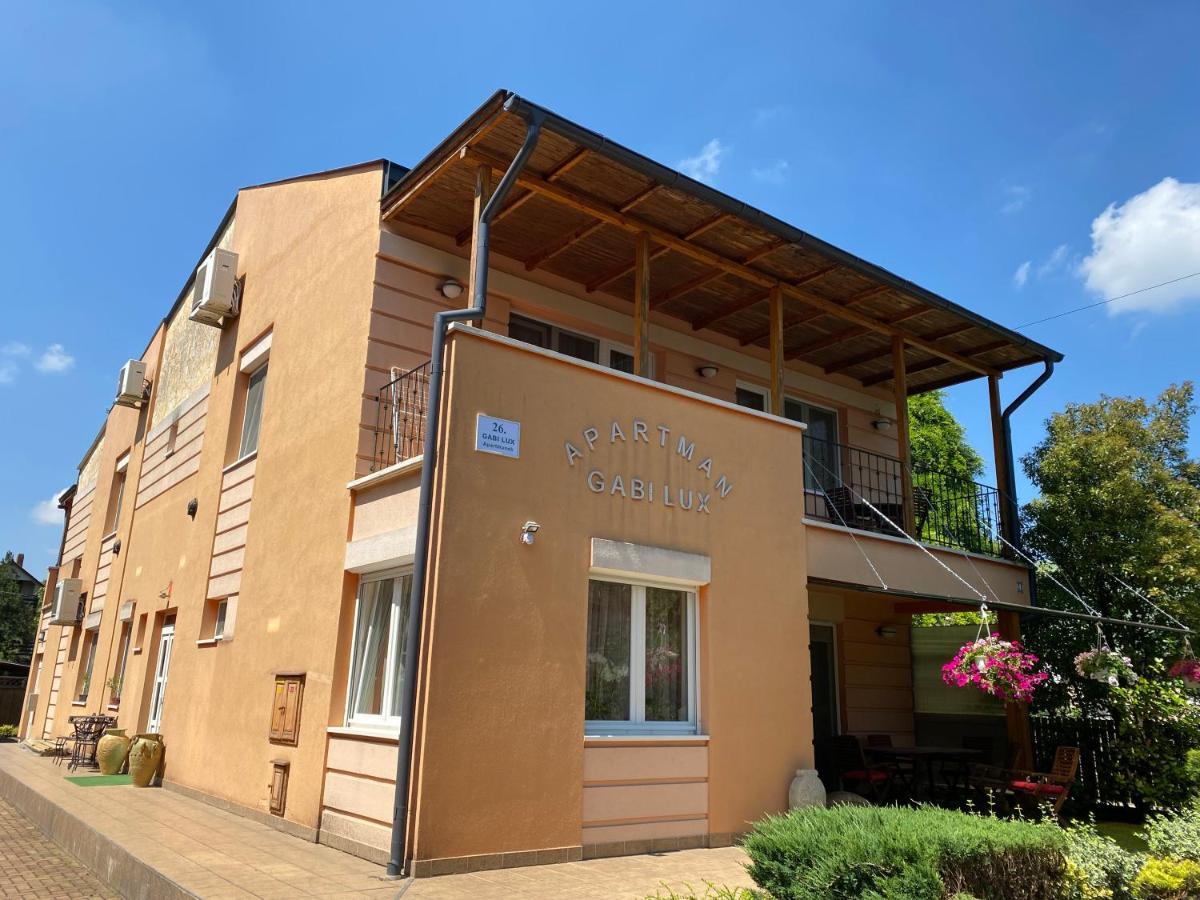 Apartamento Gabi Lux Apartman Hajdúszoboszló Exterior foto