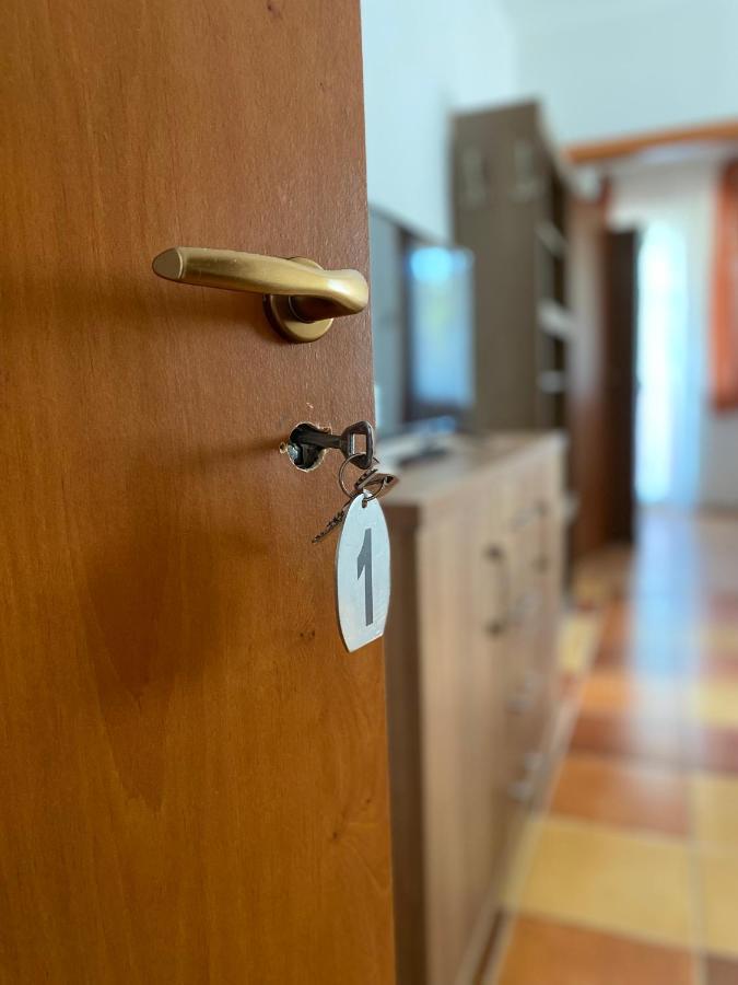 Apartamento Gabi Lux Apartman Hajdúszoboszló Exterior foto